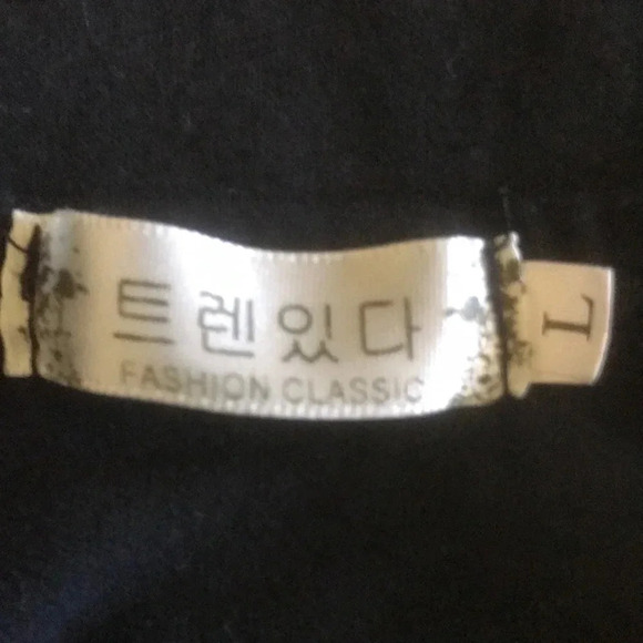 FASHION CLASSIC “Normal People Scare Me” graphic t-shirt size L 🎉Host Pick🎉🎉 - Picture 4 of 7